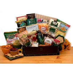 Best Pirce 🎁 GBDS Gourmet Snacking Favorites Chest 🔥